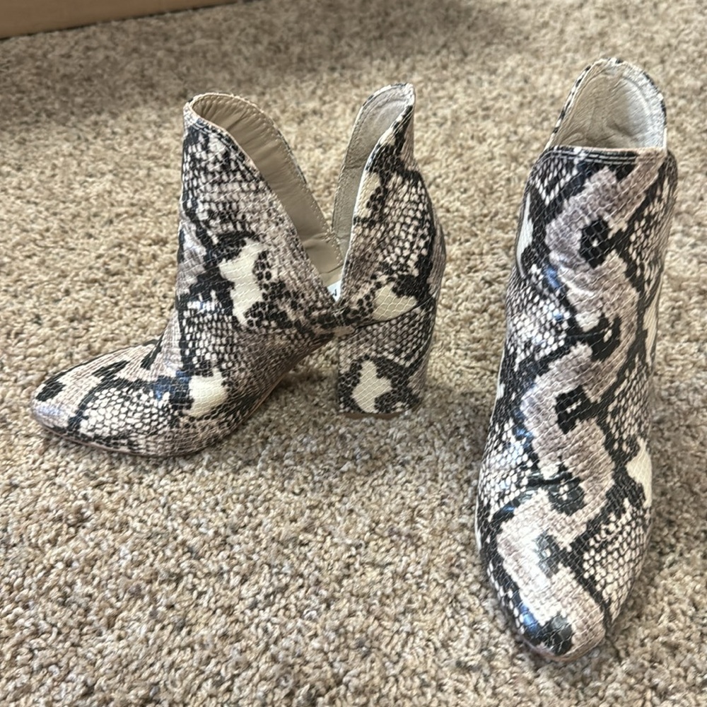 Excellent condition booties - Picture 2 of 5